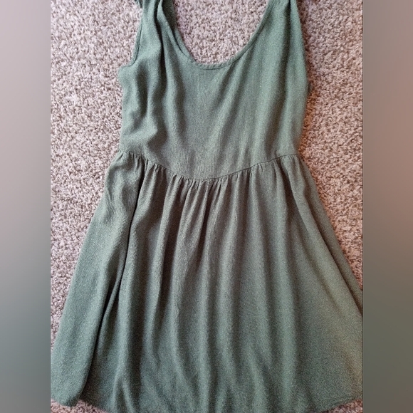 Woman size small dress - Picture 6 of 7